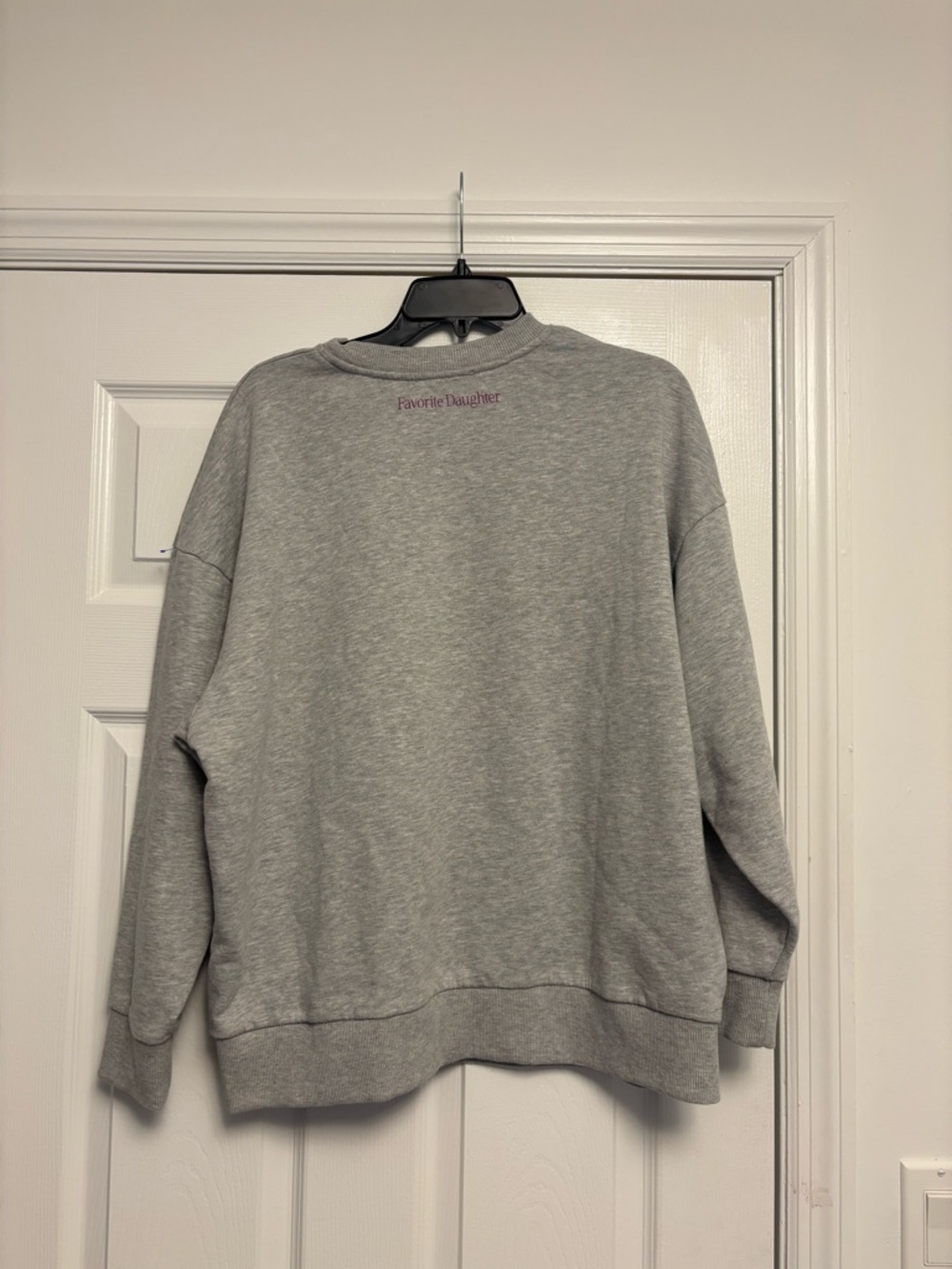 Favorite Daughter Mom’s Favorite Graphic Sweatshirt Gray Purple Crewneck M - Picture 5 of 7